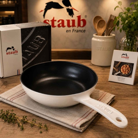 CHẢO GANG STAUB PINK ROSE 16CM