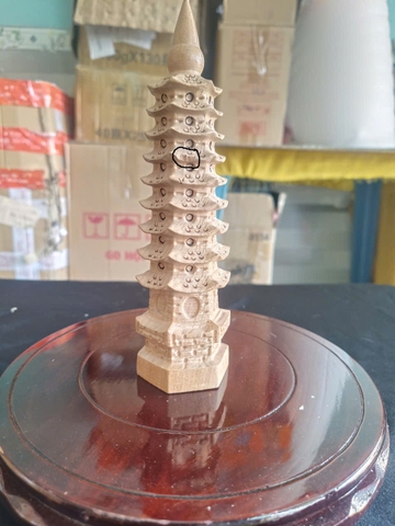 Tháp văn xương gỗ đào