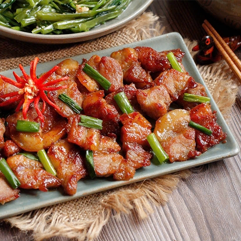 Nọng heo cháy cạnh