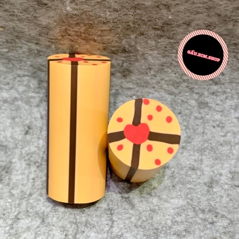 Gôm, tẩy dài 5cm, đường kính 2cm có nhiều mẫu mã đặc sắc