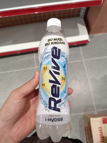 Nước uống Isotonic 7 Up Revive chai 500ml