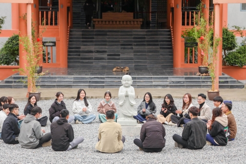 Giới trẻ rủ nhau đi trốn áp lực tìm về Làng thiền Ngọa Vân