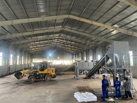 KHỞI CÔNG LẮP ĐẶT DÂY CHUYỀN SẢN XUẤT PHÂN BÓN VI SINH HỮU CƠ CHUNG THỊNH CHÍNH