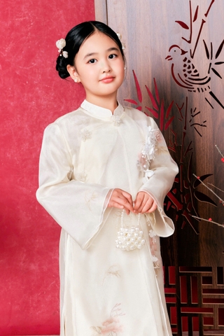 Áo dài Bạch Ngọc Nhi