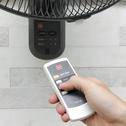 Quạt treo tường KDK, màu đen M40M(BK)