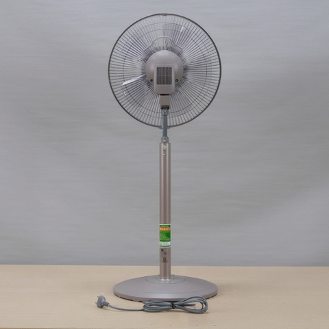 Quạt đứng lửng KDK, màu đồng N30NH(BR)