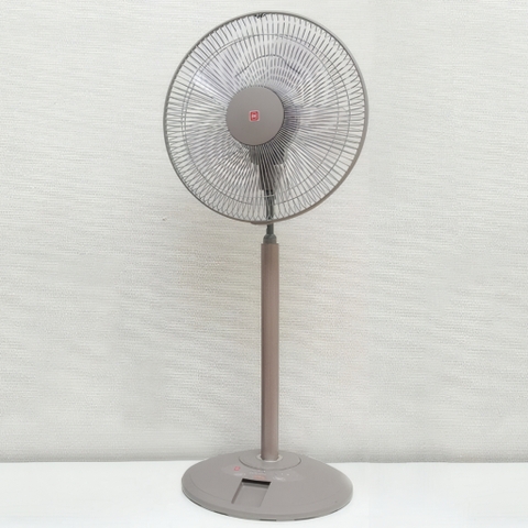 Quạt đứng lửng KDK, màu vàng N30NH(GD)