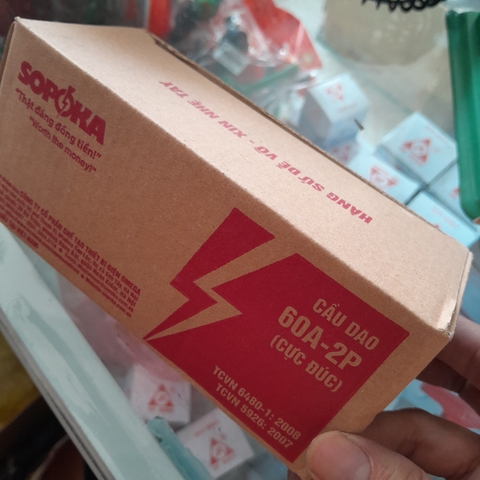 Cầu dao Sopoka 60A - 2P cực đúc D7(A)