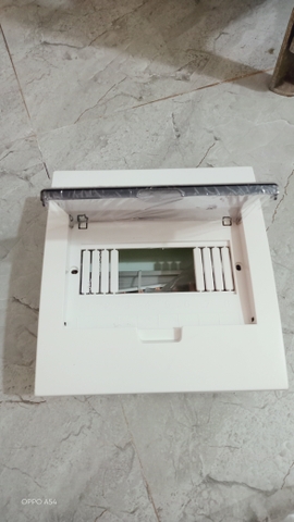 SINO Tủ điện âm tường 4-8 át E4FC4/8LA