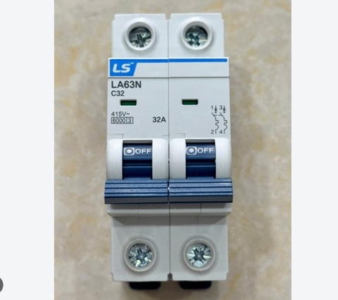 LS - Aptomat 2P 32A