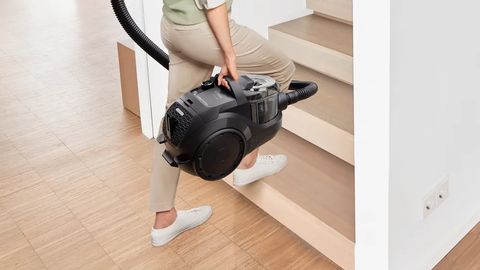 Máy hút bụi có dây Bosch BGS21WX100 Serie 4