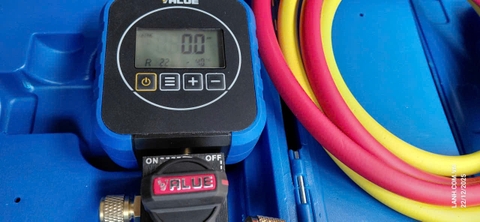 Đồng hồ đo và nạp gas lạnh kỹ thuật số đa năng Value VRM1-0101i