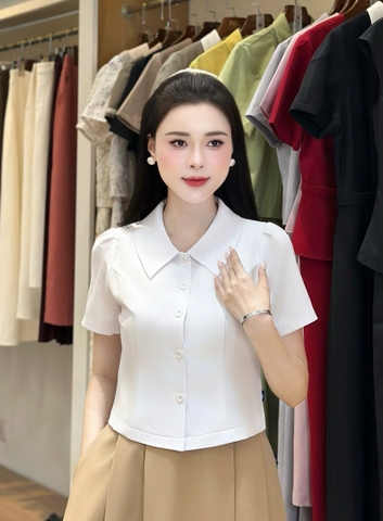 Sơ mi cổ sen ôm vừa UKSM2507024 ( Áo rời không kèm CV/QU/PK )