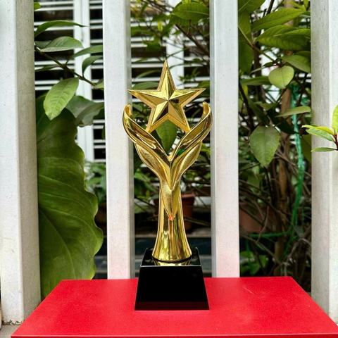 Cúp Kim Loại 26