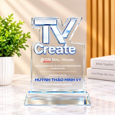 Cúp pha lê theo yêu cầu