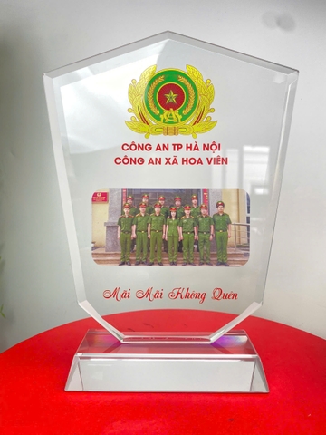 Cúp pha lê Công an