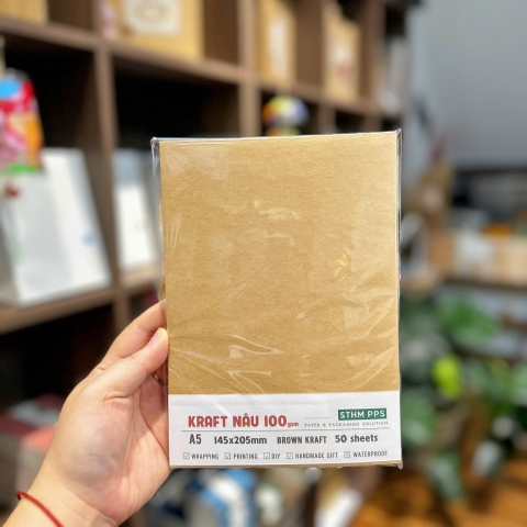 Giấy kraft nâu 2 mặt xấp 50 tờ
