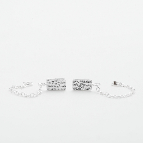 E STUD GEM RECTANGLE WITH CHAIN