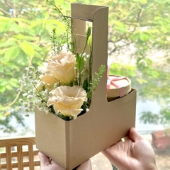 Set quà tặng 1 bánh kèm hoa tươi (kraft)