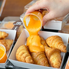 [BEECAKE] Bánh croissant mini chấm sốt kem trứng muối (5c)