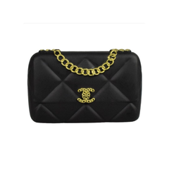Túi nhựa Chanel đen trang trí bánh
