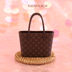 Túi nhựa LV nâu trang trí bánh