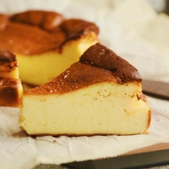 Whipping Cream President 35,1% hộp 1L