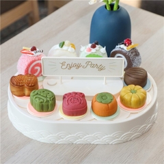 Bàn xoay băng chuyền bánh cupcake 1 tầng