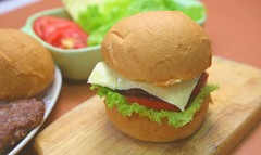 [SNL] Bánh Hamburger vị bò phô mai