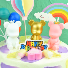 Gấu vàng đội vương miện