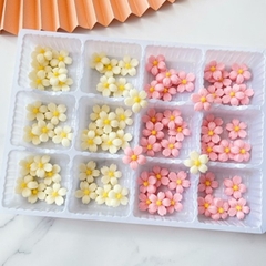 Kẹo trang trí hình hoa anh đào trắng hồng