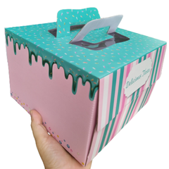 Hộp gato quai xách kèm đế lót hình kẹo ngọt 20cm