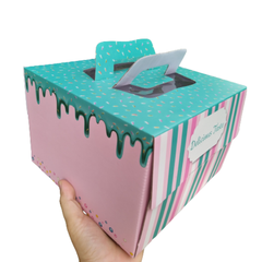 Hộp gato quai xách kèm đế lót hình kẹo ngọt 23cm