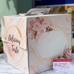 Hộp gato quai xách kèm đế thanh tú 25x25x25cm