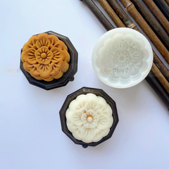 Khuôn cốc 150g họa tiết hoa mai 011