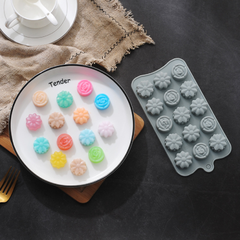 Khuôn silicon đổ socola 15 viên hoa hỗn hợp