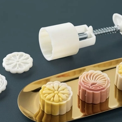 Khuôn trung thu lò xo 2 mặt hoa nhỏ 50g