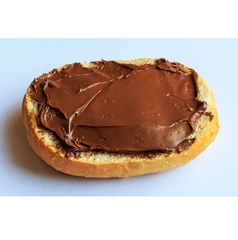 Bơ hạt phỉ phết cacao Nutella 680g