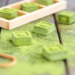 Hộp đựng socola 6 viên nắp mica