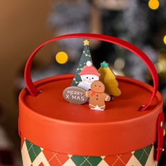 Hộp đựng tròn có quai xách Merry Christmas 15x17cm (5c)
