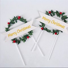 Que cắm Noel lá xanh hạt đỏ