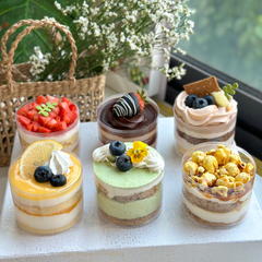 Set quà tặng 1 bánh kèm hoa (mica)