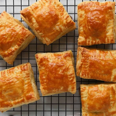 Tấm Cán Mini Puff Pastry 40 Cái ( Pateso Hình Vuông)