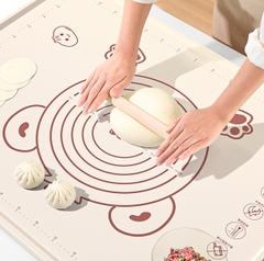 Thảm silicone hình gấu màu be 50*70cm