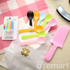 Set dao dĩa sinh nhật cao cấp kèm nến (10c)