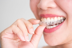 Nhựa ép máng niềng răng trong suốt