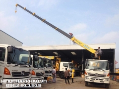 Hino 3 chân gắn cẩu – Xe Hino 3 chân thùng dài gắn cẩu 7 tấn Soosan SCS746L