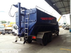 Xe chở gia súc gia cầm Hino - Xe Hino chở thức ăn gia súc gia cầm chăn nuôi - Xe chở lợn gà