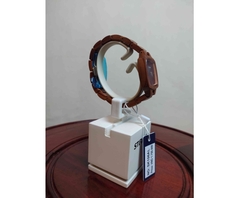 Đồng hồ đeo tay mặt vuông - DH_01260121