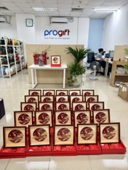 Tranh cá chép hoa sen mạ vàng 30 x 30 cm